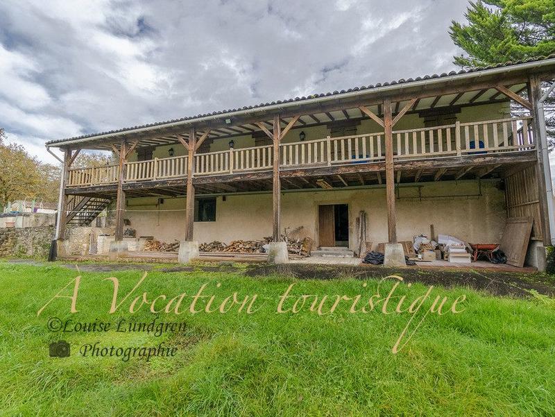 Maison traditionnelle - 446 m² - 15 pièces