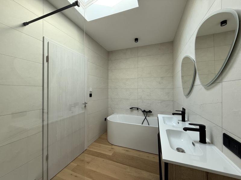 Maison contemporaine - 161 m² - 6 pièces