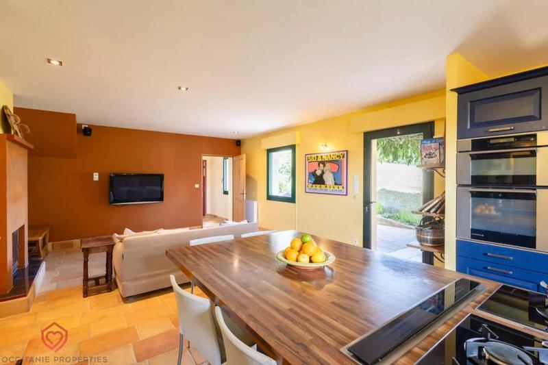 Demeure - 304 m² - 10 pièces