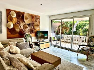 Appartement - 90 m² - 4 pièces