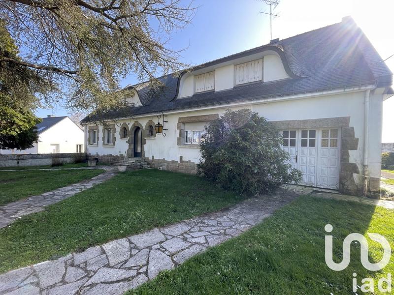 Maison - 238 m² - 8 pièces