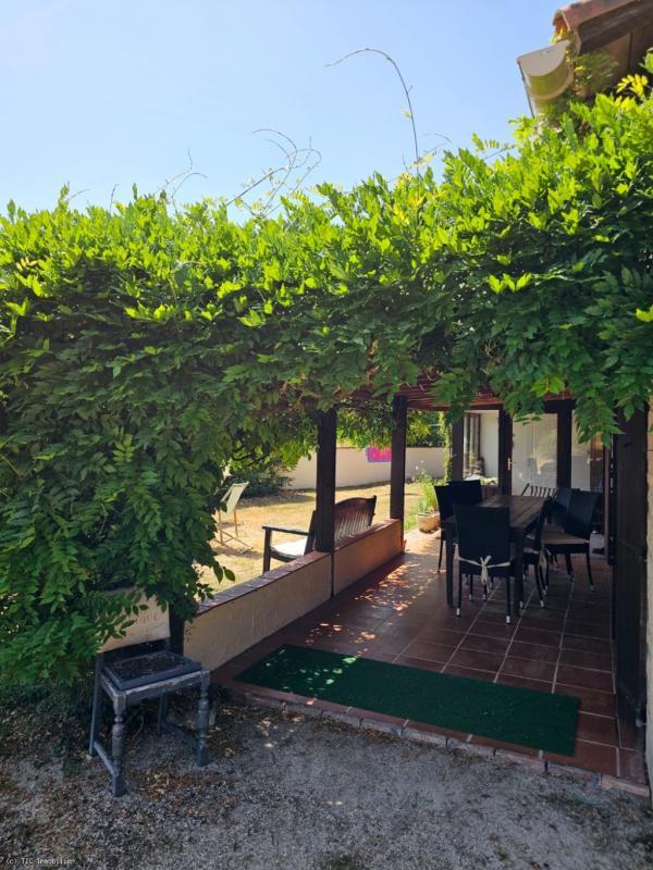 Maison en pierre - 140 m² - 9 pièces