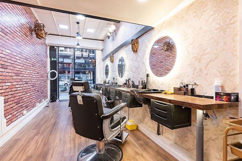 Local commercial - 70 m² - 3 pièces