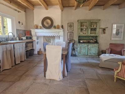 Mas - 508 m² - 13 pièces