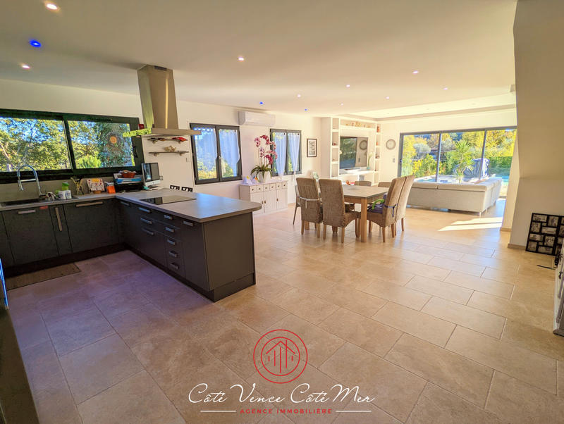 Maison - 160 m² - 6 pièces