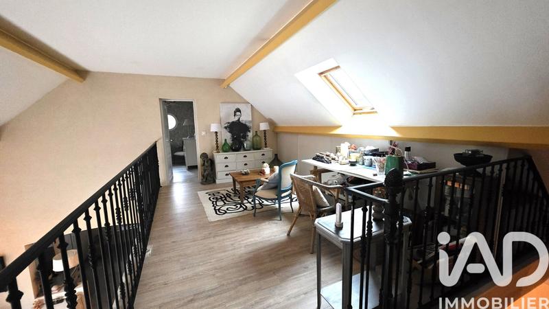 Maison - 181 m² - 6 pièces