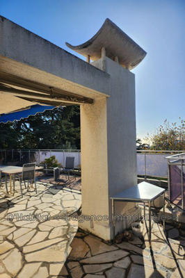 Villa - 220 m² - 6 pièces