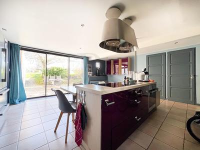 Maison - 200 m² - 6 pièces