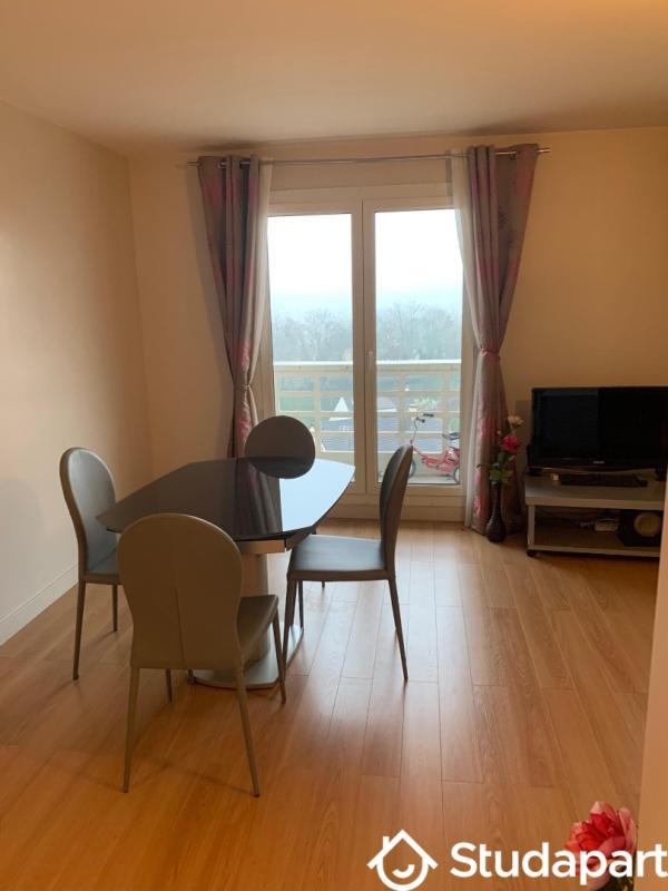 Chambre - 9 m² - 1 pièce