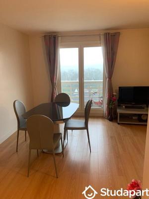 Chambre - 9 m² - 1 pièce