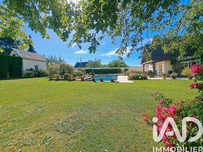 Maison - 213 m² - 7 pièces