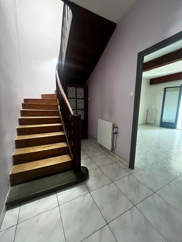 Maison - 237 m² - 7 pièces