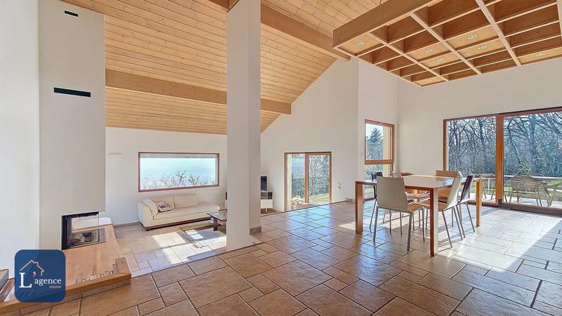 Maison - 262 m² - 8 pièces