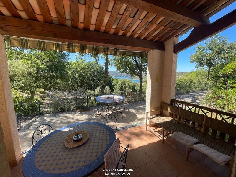 Maison - 210 m² - 10 pièces