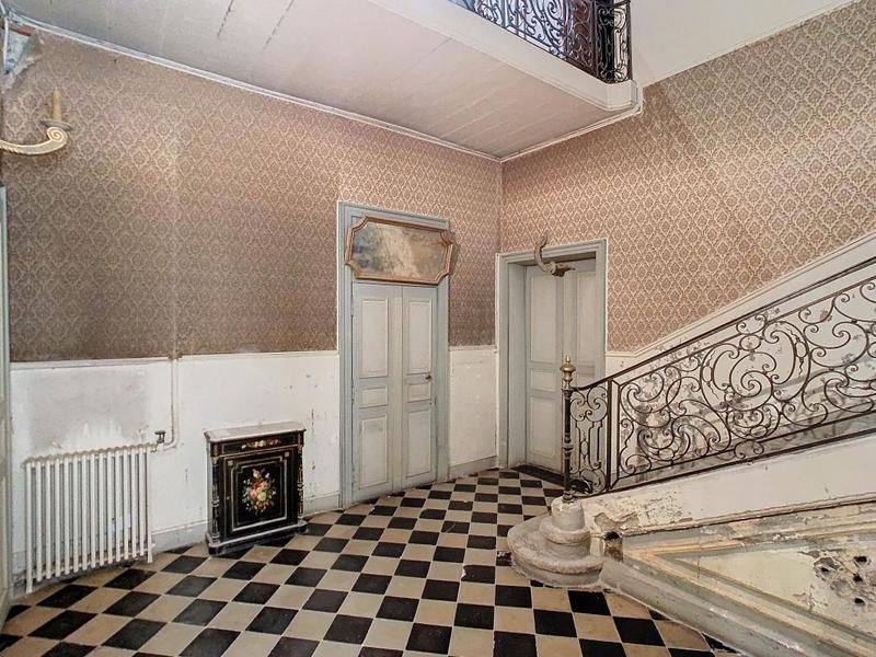 Appartement - 267 m² - 7 pièces