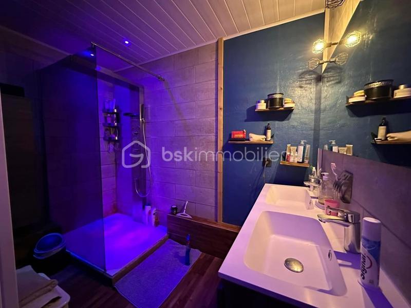 Appartement - 81 m² - 4 pièces