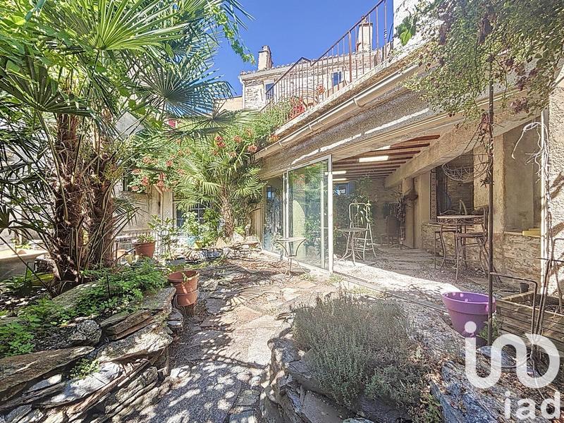 Maison de village - 775 m² - 15 pièces