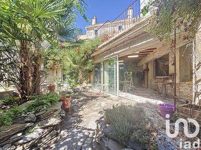 Maison de village - 775 m² - 15 pièces