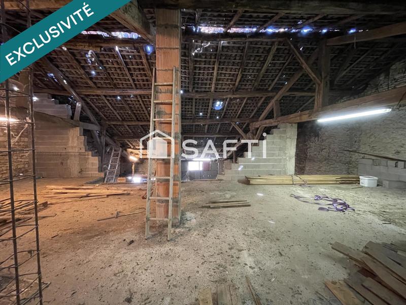 Maison - 250 m² - 2 pièces