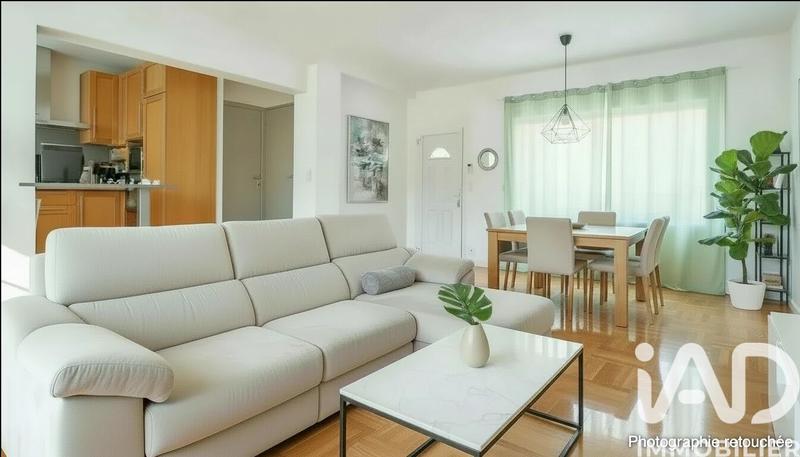 Maison - 111 m² - 6 pièces