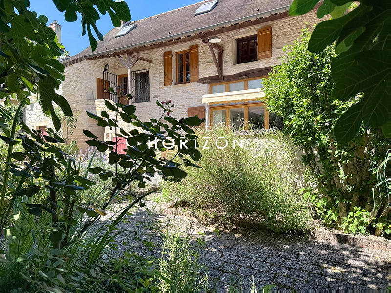 Maison ancienne - 167 m² - 8 pièces