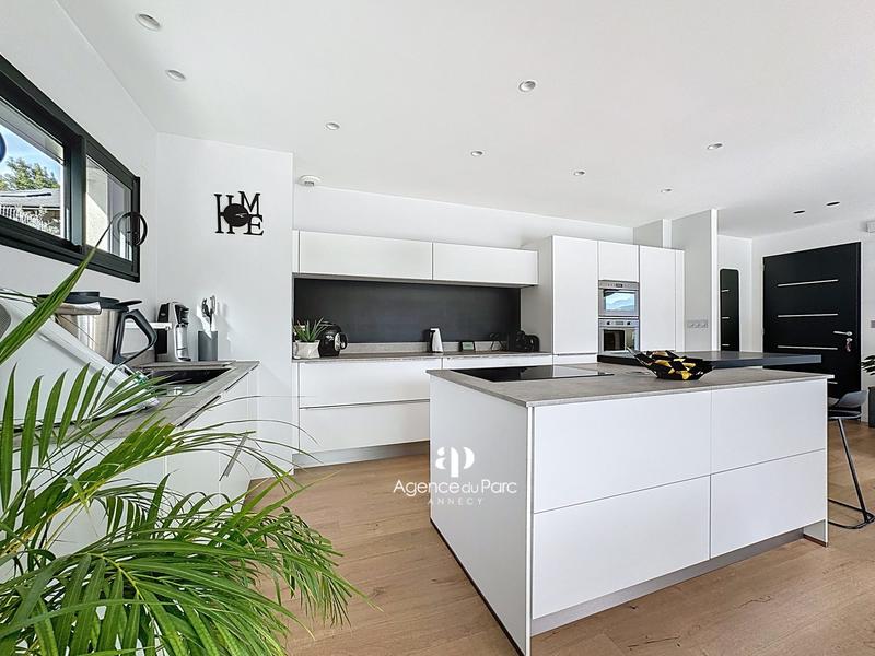 Maison - 112 m² - 4 pièces