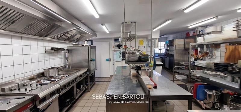 Local commercial - 135 m²