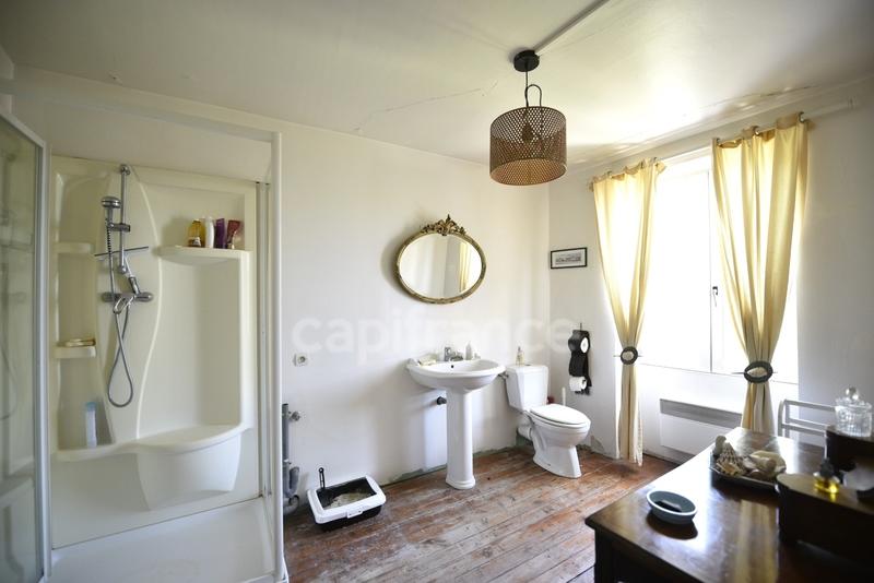 Maison en pierre - 135 m² - 7 pièces