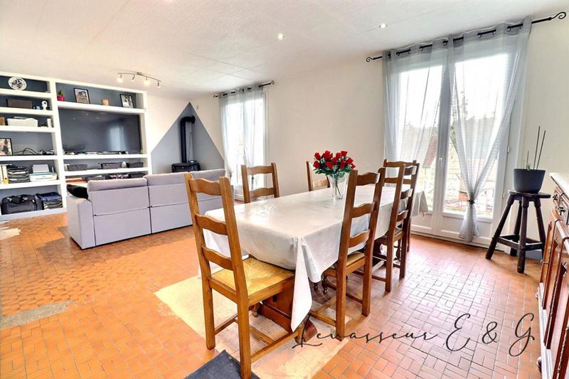 Maison - 87 m² - 5 pièces