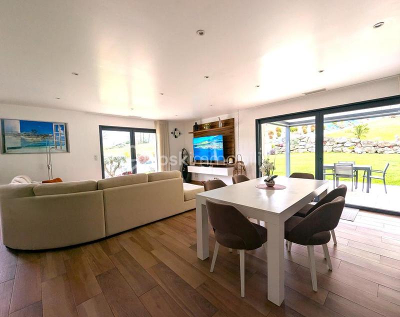 Maison - 135 m² - 5 pièces