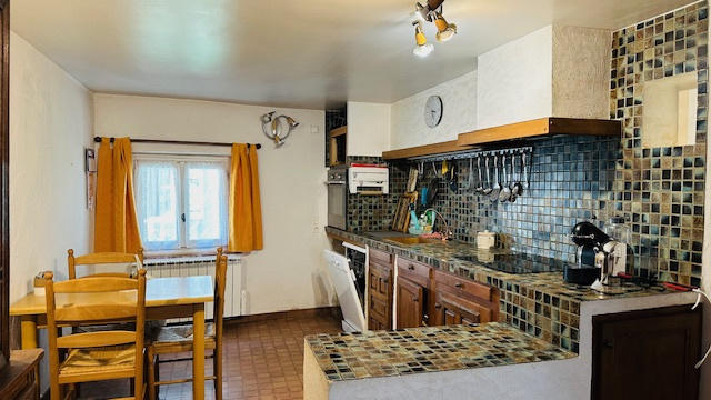 Maison - 180 m² - 9 pièces