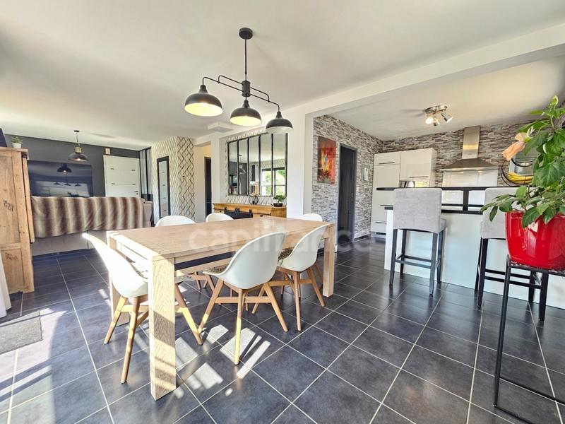 Maison - 115 m² - 6 pièces