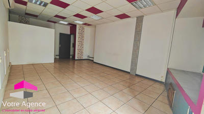 Local commercial - 115 m² - 1 pièce