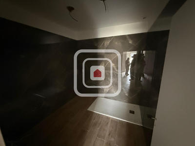 Maison - 642 m² - 14 pièces