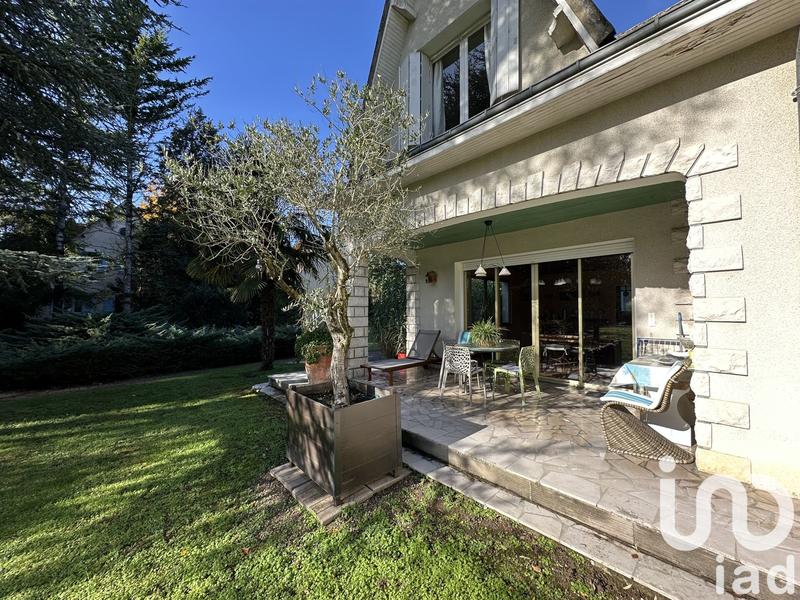 Maison - 340 m² - 15 pièces