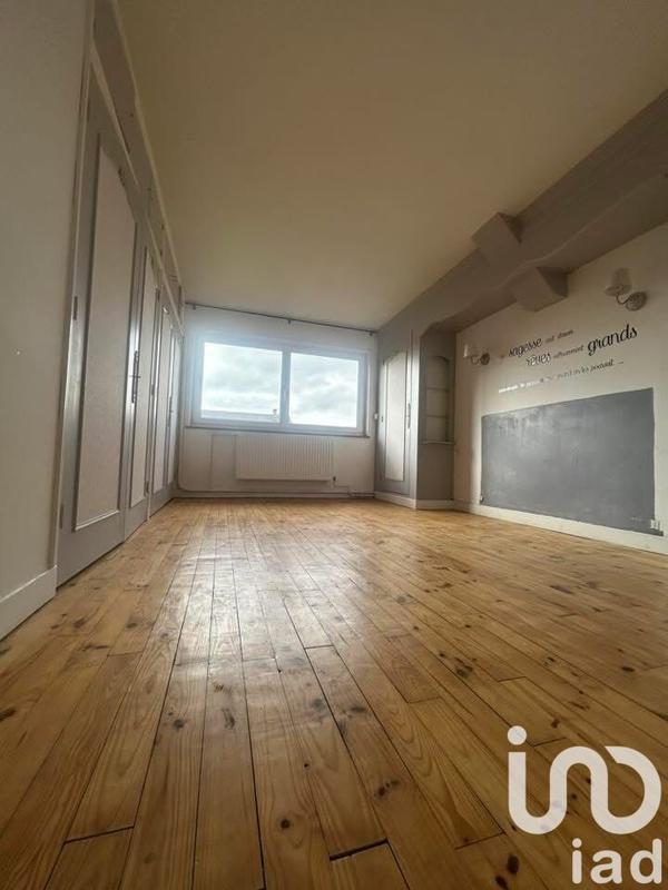 Maison - 222 m² - 12 pièces