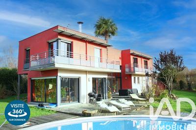 Maison de maîtres - 250 m² - 10 pièces