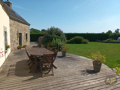 Maison - 153 m² - 7 pièces