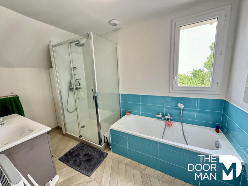 Demeure - 264 m² - 7 pièces