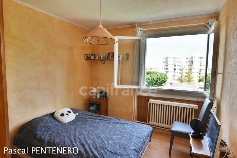 Appartement - 80 m² - 4 pièces