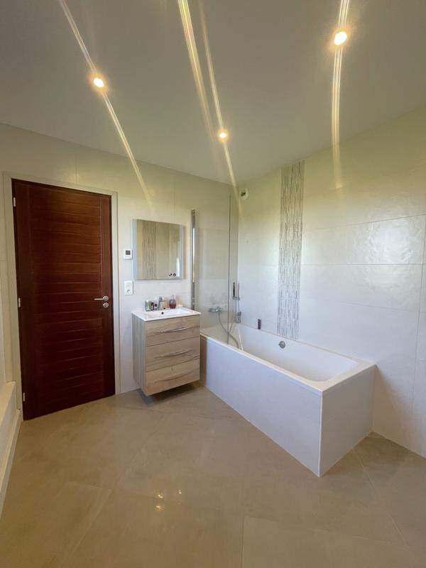 Maison - 175 m² - 5 pièces