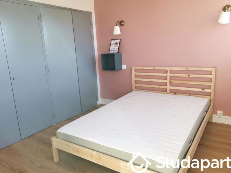 Chambre - 12 m² - 1 pièce