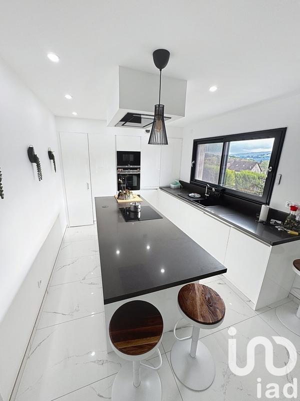 Maison - 136 m² - 5 pièces