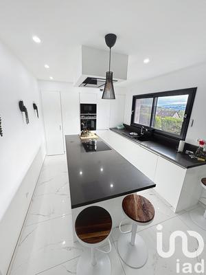 Maison - 136 m² - 5 pièces