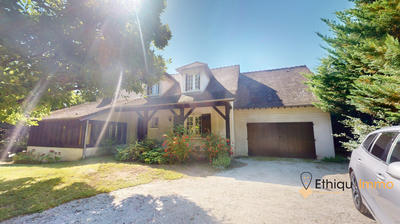 Maison - 192 m² - 6 pièces