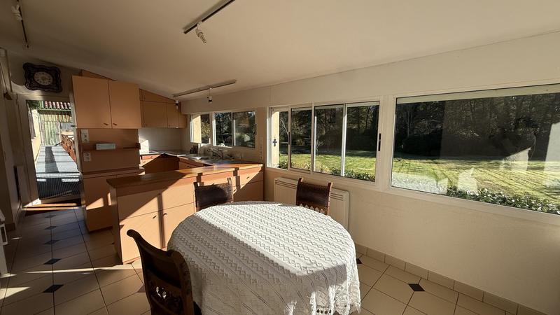 Maison - 235 m² - 7 pièces