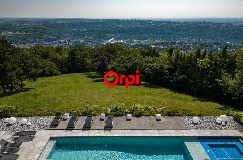 Maison - 382 m² - 9 pièces