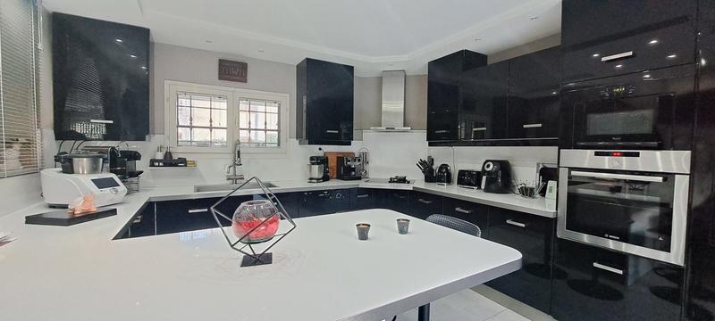 Maison - 104 m² - 5 pièces