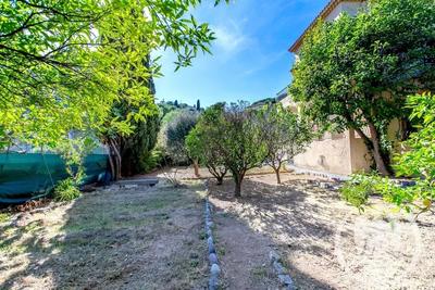 Appartement - 158 m² - 8 pièces