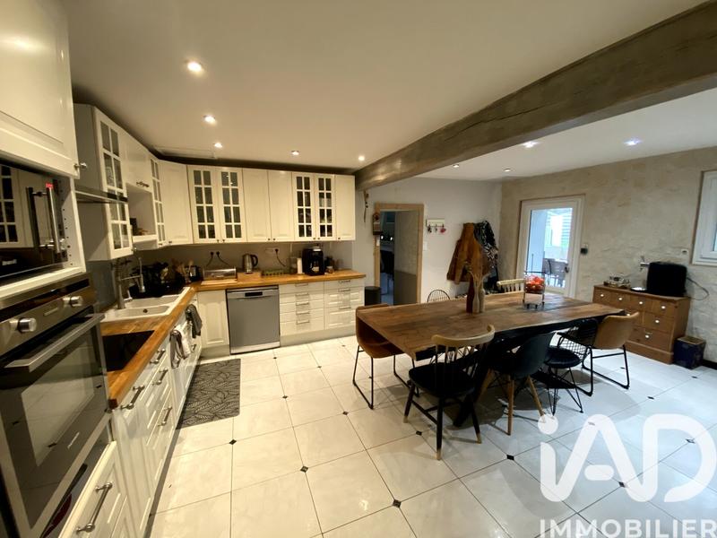 Maison - 161 m² - 7 pièces